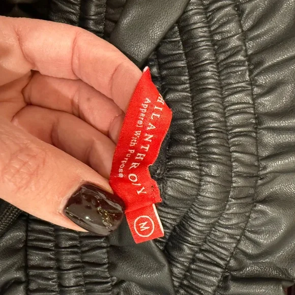 NWOT N Philanthropy Faux Leather Shorts, Black, Sz M - Picture 3 of 3